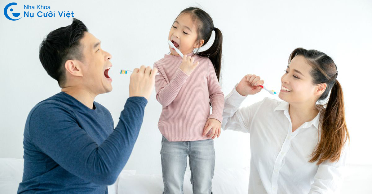 hướng dẫn chăm sóc khi bé đang trong giai đoạn thay răng sữa