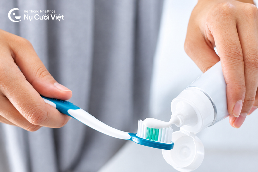 Nụ Cười Việt - Fluoride là gì? Lưu ý khi dùng kem đánh răng chứa fluoride