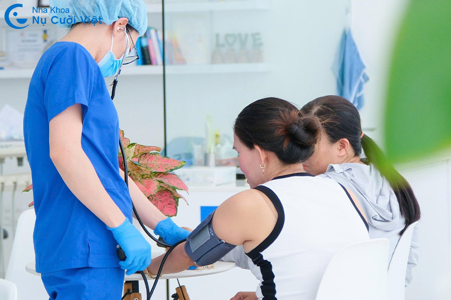 lưu ý trước khi ghép xương cấy ghép implant