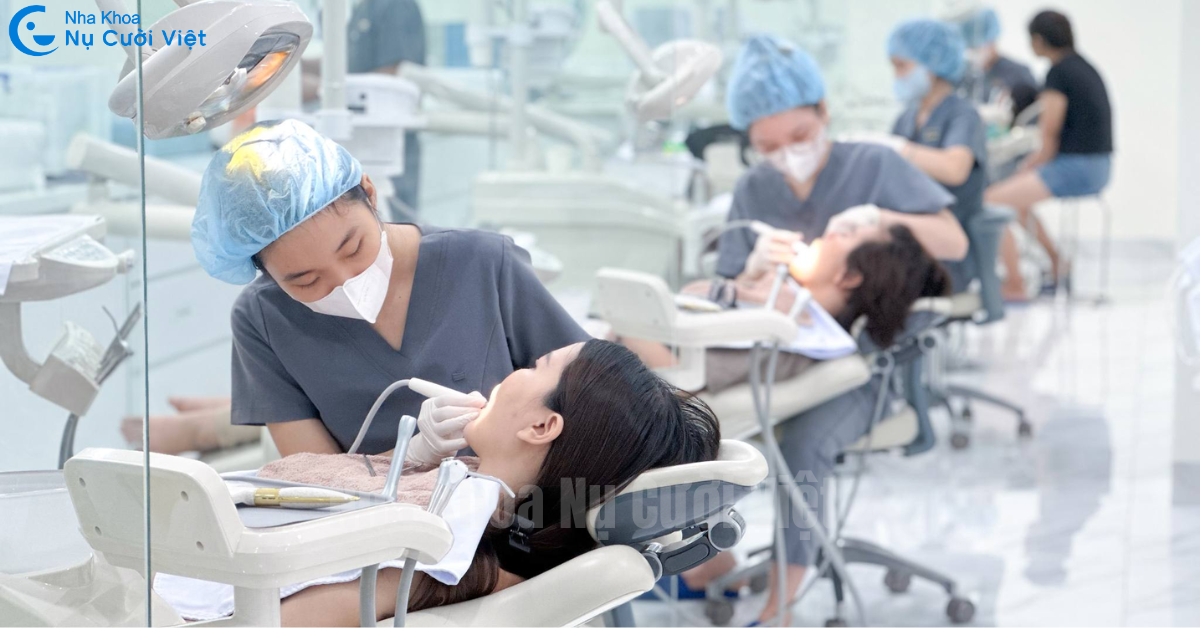 tái khám sau khi nhổ răng khôn